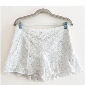1. State Eyelet Ruffle‎ Hem White Shorts Womens 12